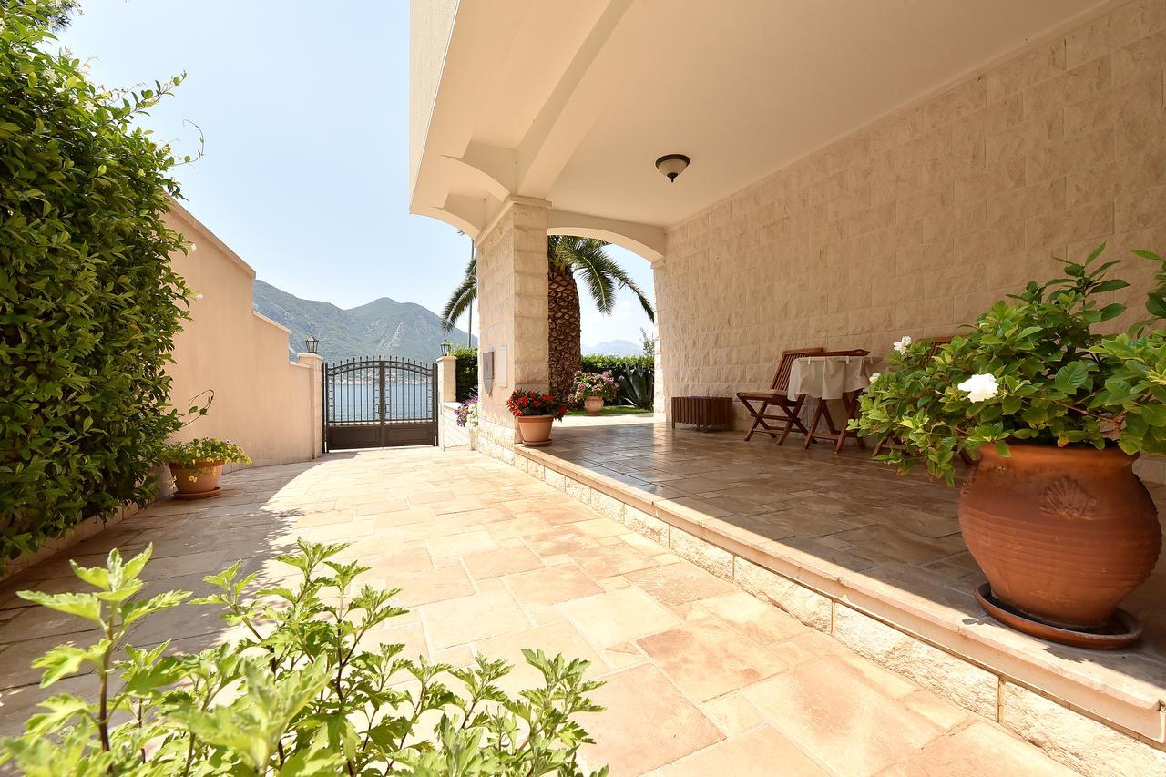 Apartment Maniva Kotor Buitenkant foto