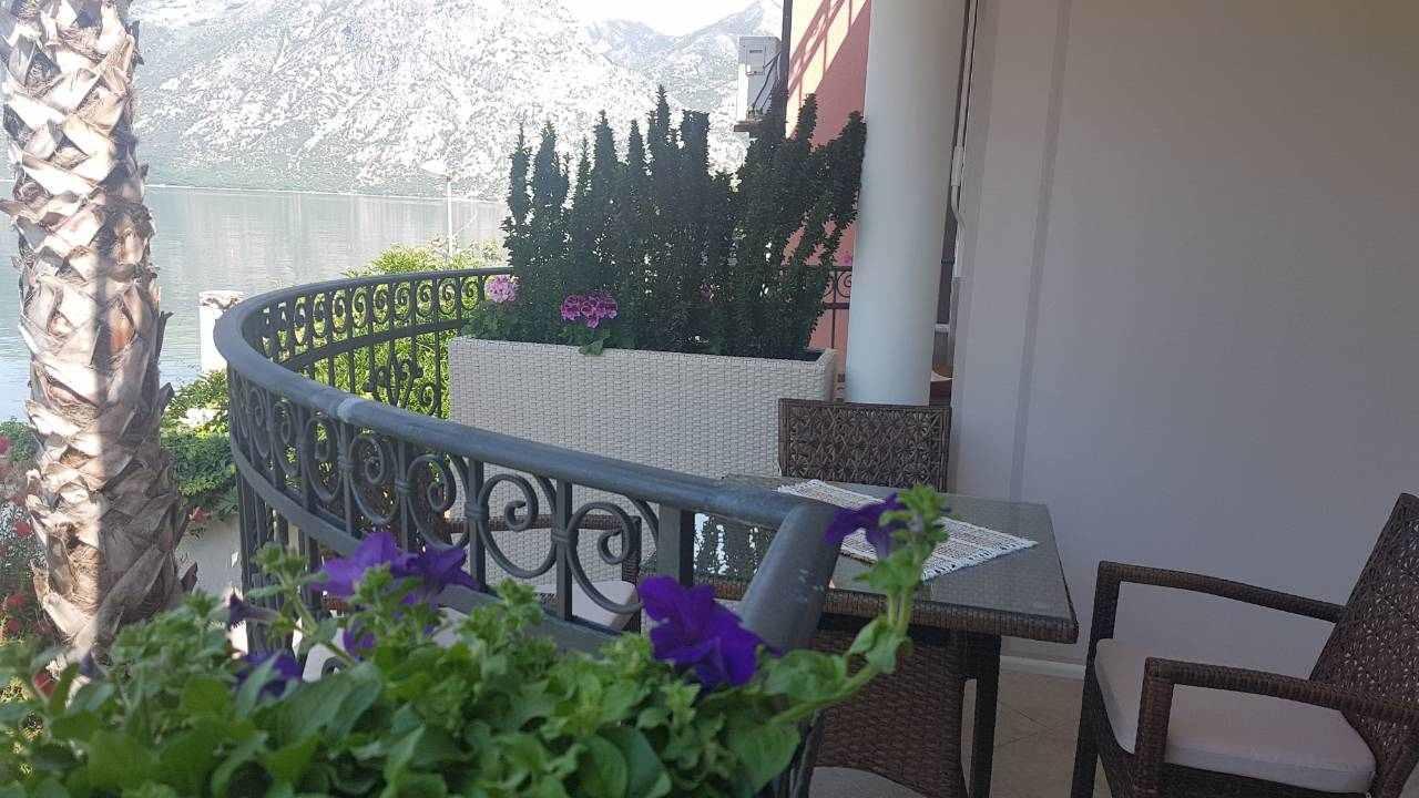 Apartment Maniva Kotor Buitenkant foto